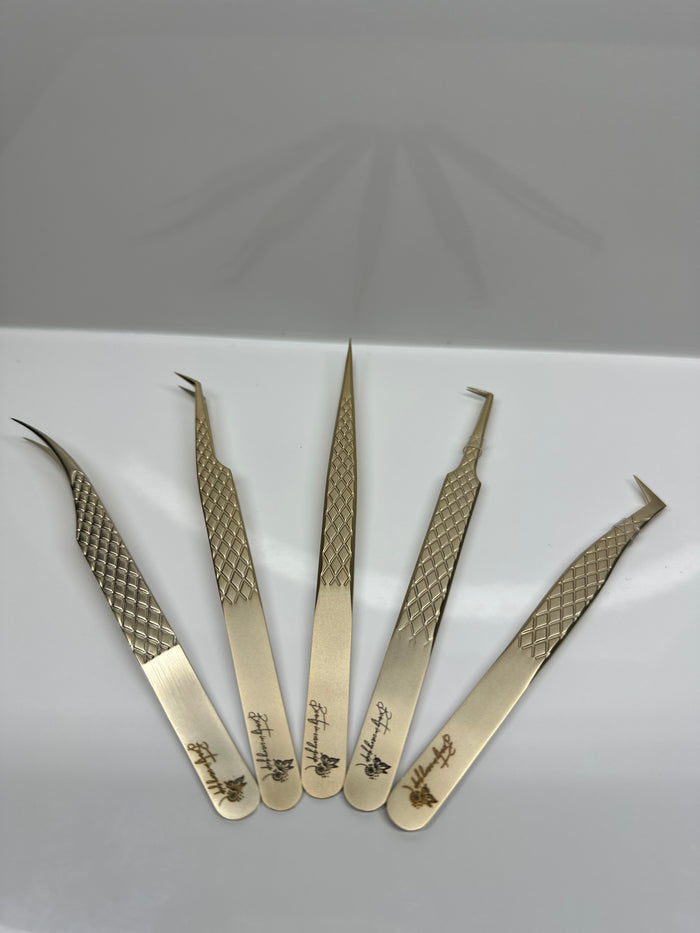Tweezers