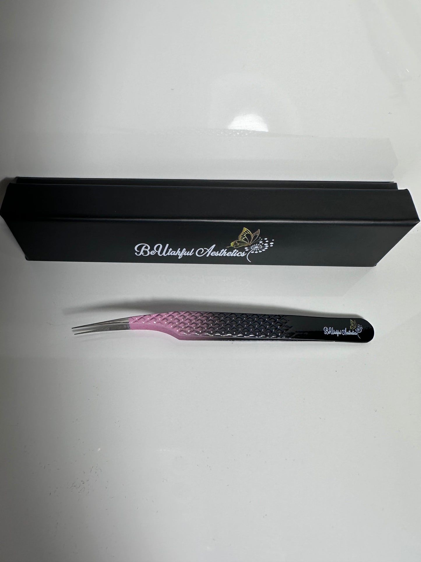 Semi curve isolation tweezer